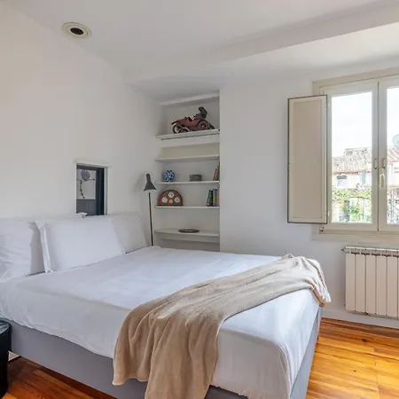 Pantheon With Terrace *